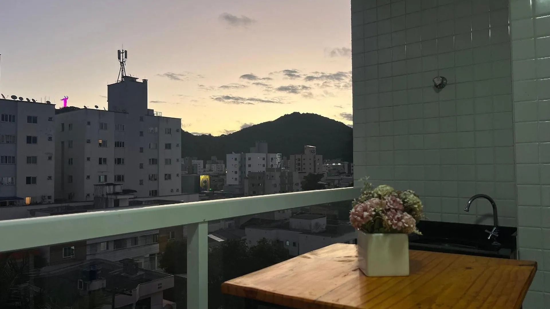 Curta!|194| Ape Tranquilo| Vista Montanhas & Cristo Luz Lejlighed Balneário Camboriú
